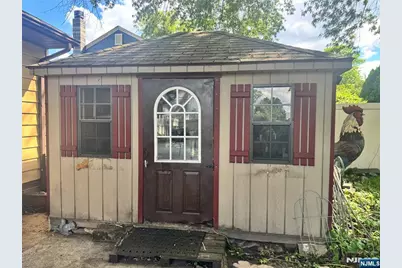 147 Field Avenue, Hasbrouck Heights, NJ 07604 - Photo 25