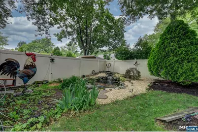 147 Field Avenue, Hasbrouck Heights, NJ 07604 - Photo 27