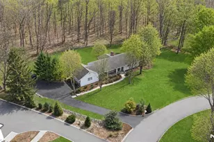 23 Jan River Dr, Upper Saddle River, NJ 07458 - Photo 5
