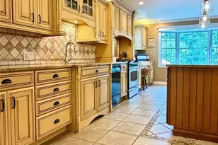 28 Sunrise Dr, Montvale, NJ 07645 - Photo 9