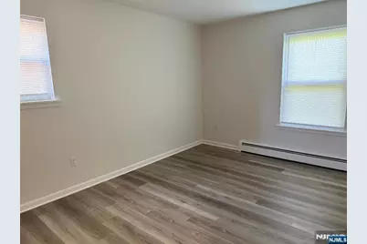 44 Burgh Avenue 3 #3, Clifton, NJ 07011 - Photo 5