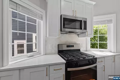 35-37 W End Avenue, Newark, NJ 07106 - Photo 13