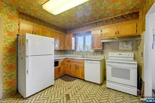 599 Concord St, New Milford, NJ 07646 - Photo 11