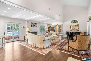 24 Vanderbeck Ln, Mahwah, NJ 07430 - Photo 5