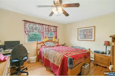 4 Royal Avenue, Hawthorne, NJ 07506 - Photo 5