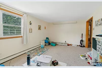 4 Royal Avenue, Hawthorne, NJ 07506 - Photo 13