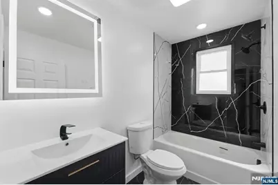 31 Saint Moritz Place, Wayne, NJ 07470 - Photo 15