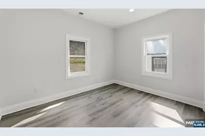 31 Saint Moritz Place, Wayne, NJ 07470 - Photo 13