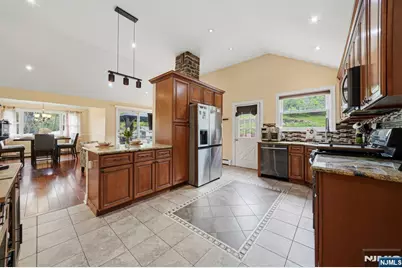 22 Federal Hill Road, Pompton Lakes, NJ 07442 - Photo 13
