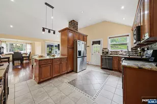 22 Federal Hill Rd, Pompton Lakes, NJ 07442 - Photo 13