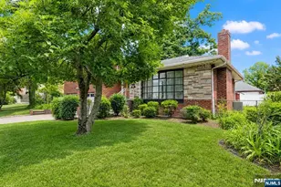 545 Summit St, Englewood Cliffs, NJ 07632 - Photo 15