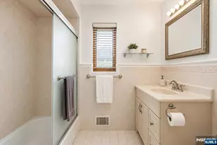 545 Summit St, Englewood Cliffs, NJ 07632 - Photo 13