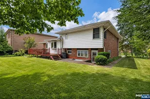 545 Summit St, Englewood Cliffs, NJ 07632 - Photo 17