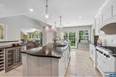 650 Fairview Place, Wyckoff Township, NJ 07481 - Photo 9