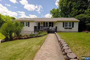 1 Bantry Ct, Vernon, NJ 07422 - Photo 3