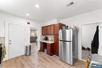 92 S Devine Street, Newark, NJ 07106 - Photo 3
