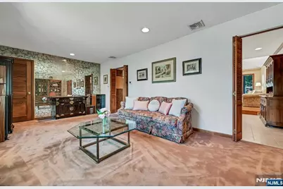 86 Willowbrook Court, Paramus, NJ 07652 - Photo 15