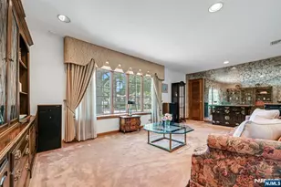 86 Willowbrook Ct, Paramus, NJ 07652 - Photo 13