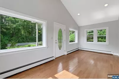 32 Bellows Lane, Montville Township, NJ 07082 - Photo 5