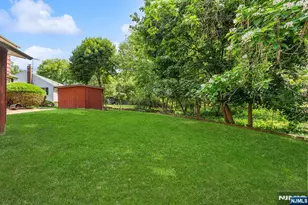 354 Terhune Ave, Paramus, NJ 07652 - Photo 7