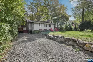 8 Woodland Rd, Ringwood, NJ 07456 - Photo 3