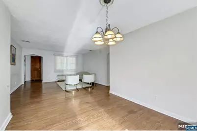 71 View Street, Bergenfield, NJ 07621 - Photo 3