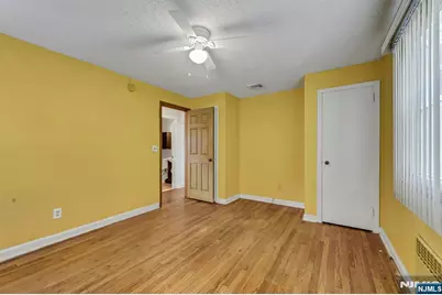 71 View Street, Bergenfield, NJ 07621 - Photo 9