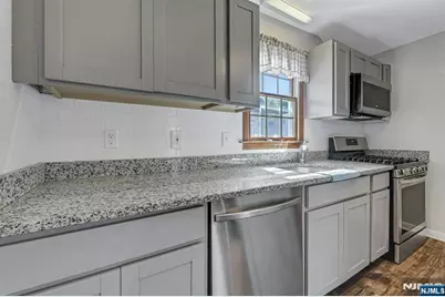 71 View Street, Bergenfield, NJ 07621 - Photo 7