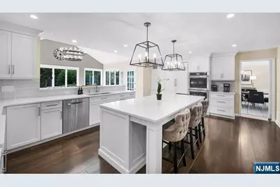 739 Shoshone Trail, Franklin Lakes, NJ 07417 - Photo 13