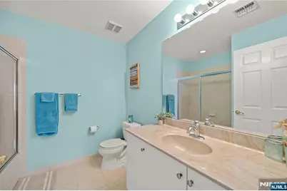177 Winchester Court 262 #262, Clifton, NJ 07013 - Photo 15