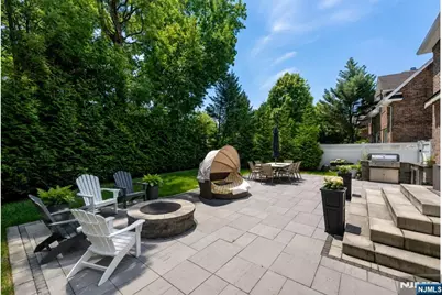 1152 Cumbermeade Road, Fort Lee, NJ 07024 - Photo 3