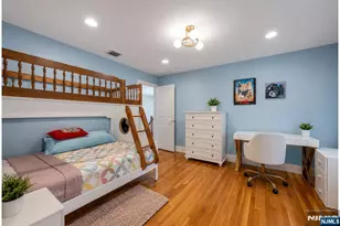 1152 Cumbermeade Rd, Fort Lee, NJ 07024 - Photo 33