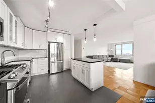2100 Linwood Ave 19V, Fort Lee, NJ 07024 - Photo 9