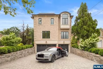 111 Demarest Avenue, Englewood Cliffs, NJ 07632 - Photo 25