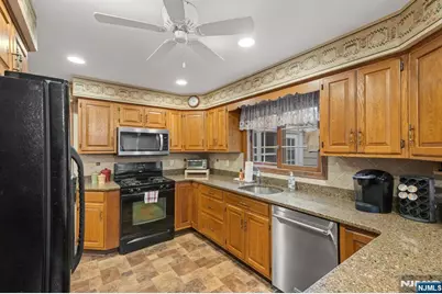 14 Poplar Street, Dumont, NJ 07628 - Photo 13