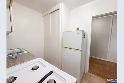 3050 Edwin Avenue 3F #3F, Fort Lee, NJ 07024 - Photo 7