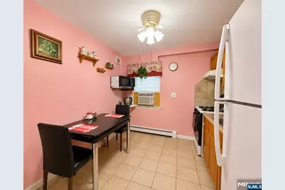 725 Joralemon Street 31 #31, Belleville, NJ 07109 - Photo 5