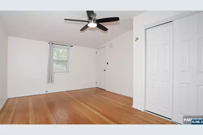 26 Mohawk Avenue, Parsippany, NJ 07034 - Photo 17