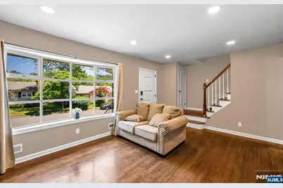 101 Pinecrest Terrace, Wayne, NJ 07470 - Photo 5