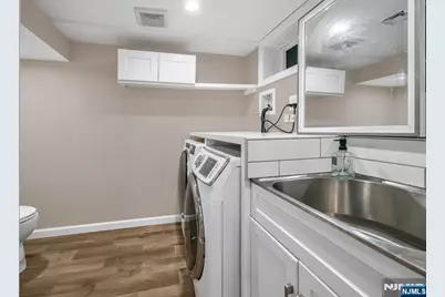 101 Pinecrest Terrace, Wayne, NJ 07470 - Photo 27