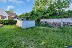 321 Farnham Ave, Lodi, NJ 07644 - Photo 43