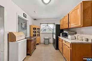 279 Bergen Blvd, Woodland Park, NJ 07424 - Photo 7