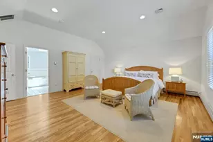 25 Hollywood Ave, Emerson, NJ 07630 - Photo 21