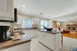 25 Hollywood Ave, Emerson, NJ 07630 - Photo 9