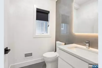 21 Cumbermeade Road, Fort Lee, NJ 07024 - Photo 21