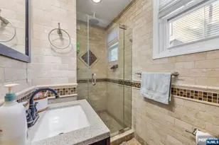 37 Harris St, Haledon, NJ 07508 - Photo 5