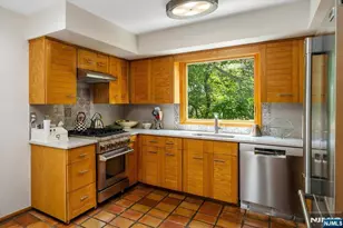 329 Glenwood Ave, Leonia, NJ 07605 - Photo 9