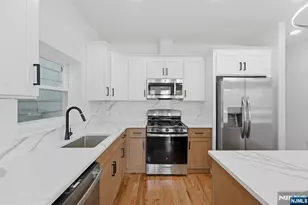 26 Parkhurst St, Newark, NJ 07114 - Photo 9