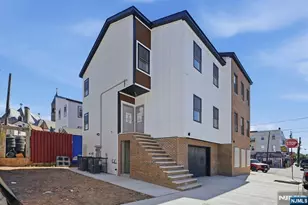 36 Parkhurst St, Newark, NJ 07114 - Photo 3