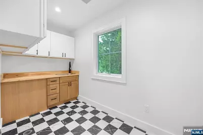 18 Orchard Street, Pompton Lakes, NJ 07442 - Photo 17